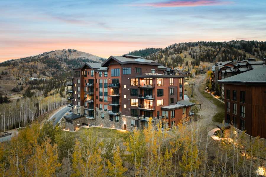 7677 VILLAGE WAY #506, Park City, UT 84060