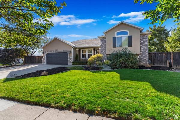 4933 W ROSEWOOD DR, South Jordan, UT 84009