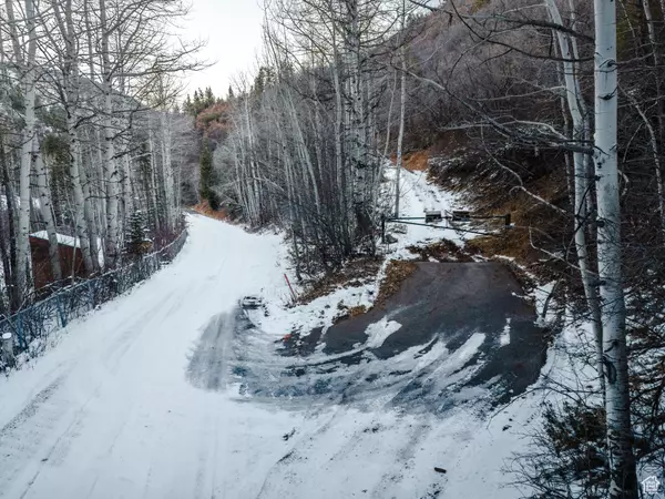 Salt Lake City, UT 84109,9675 LAMBS CANYON RD