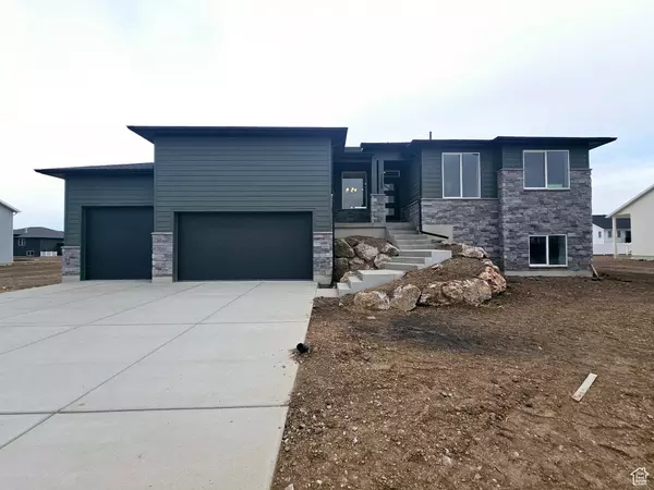 1243 N 4950 W #64, Plain City, UT 84404