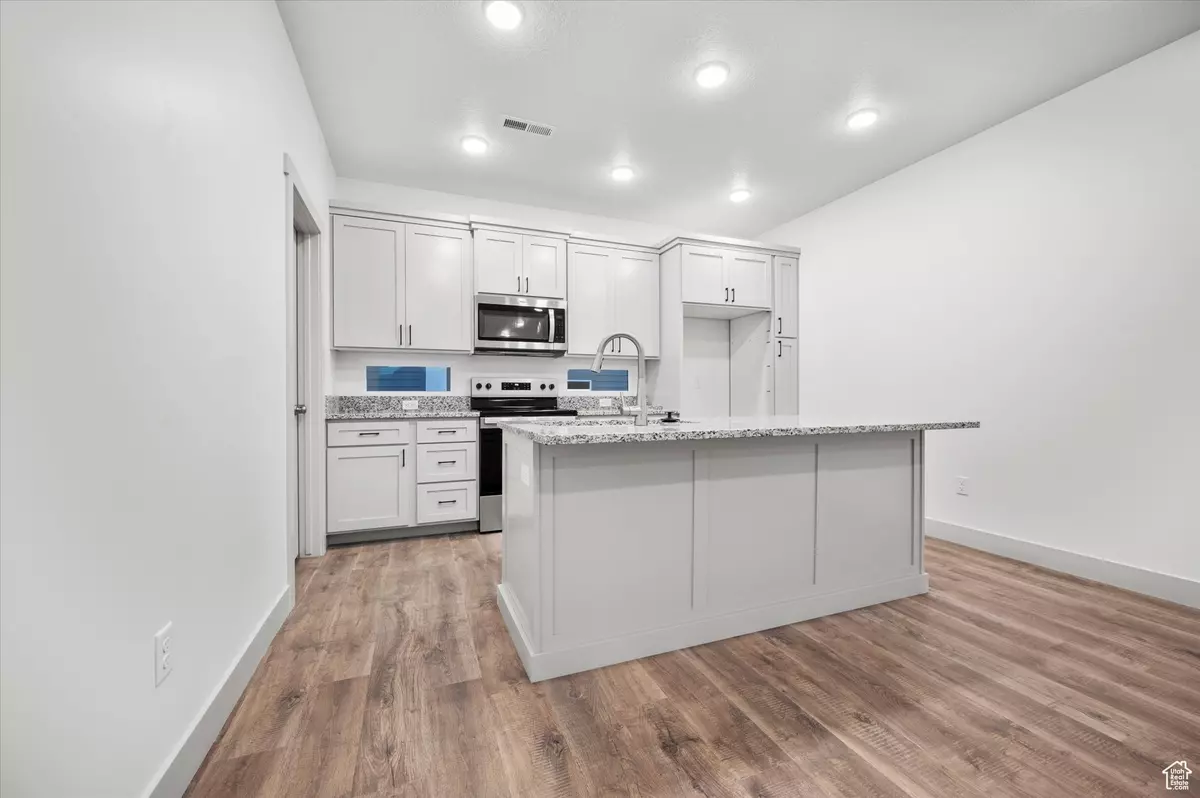 Clearfield, UT 84015,470 E 625 S #123