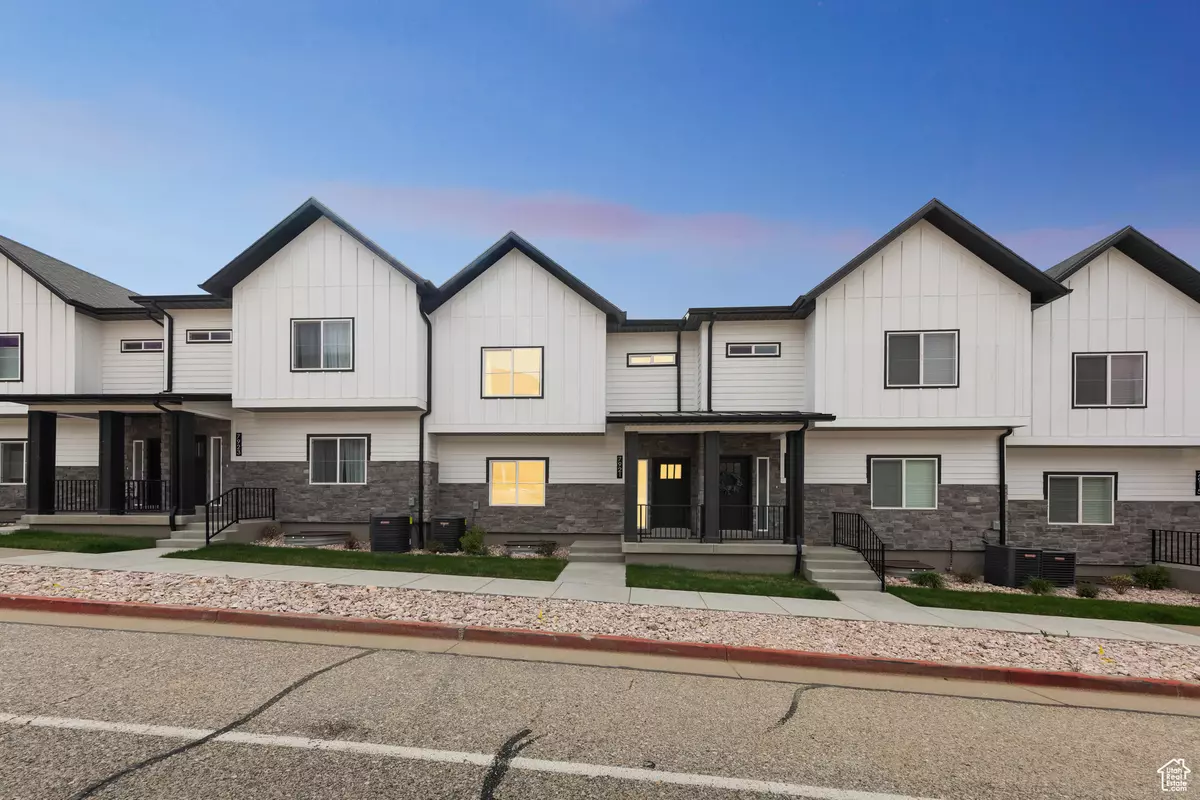 South Weber, UT 84405,7901 S 2700 E #203