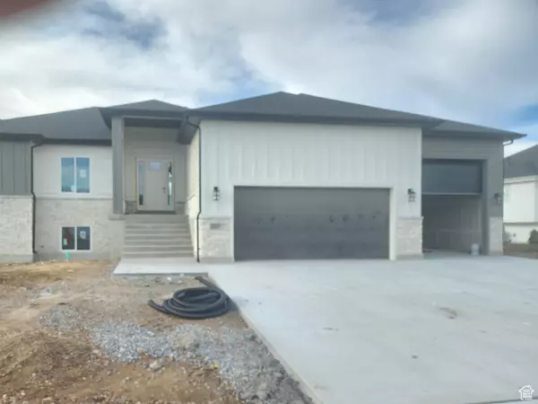 Farr West, UT 84404,3237 S 2425 W