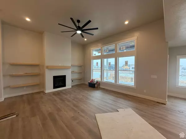 Farr West, UT 84404,3237 S 2425 W