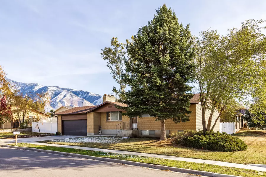 1012 E BELL CANYON DR, Sandy, UT 84094