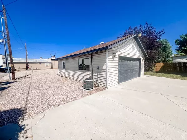 Vernal, UT 84078,55 N 400 W