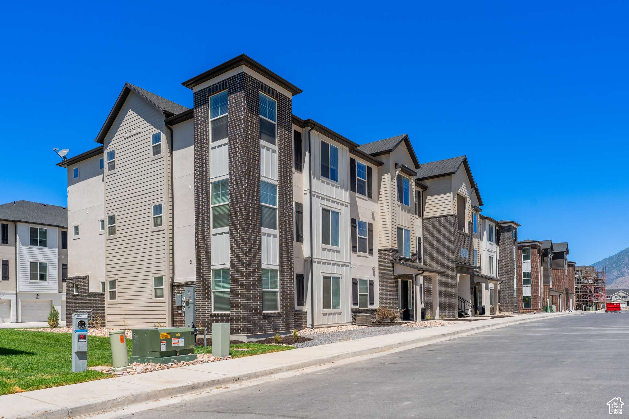 13688 S HANLEY LN #JJ302, Riverton, UT 84096
