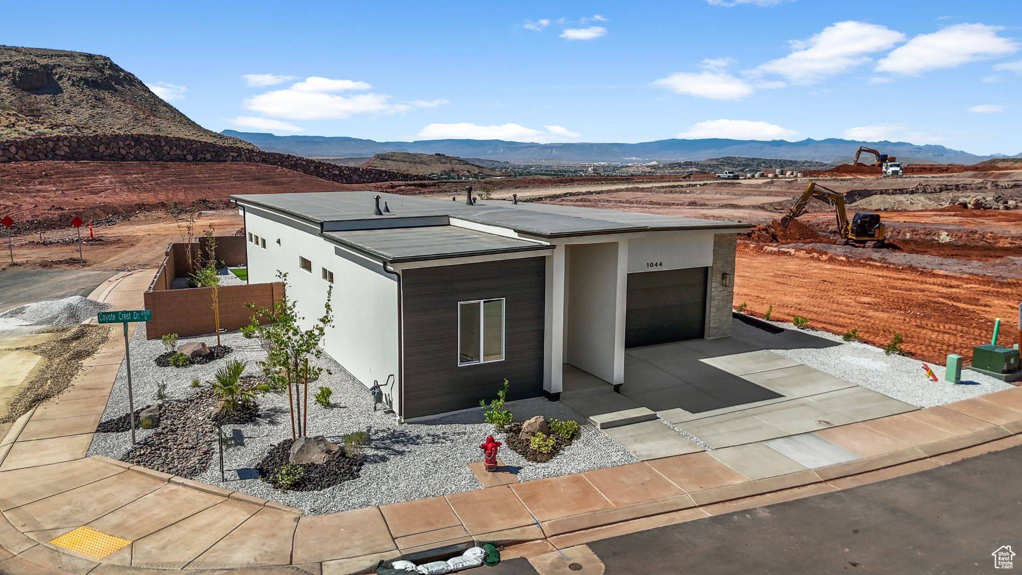 Washington, UT 84780,1044 E COYOTE CREST DR