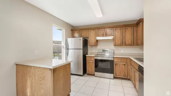 West Valley City, UT 84128,2812 S ARCHMORE CT