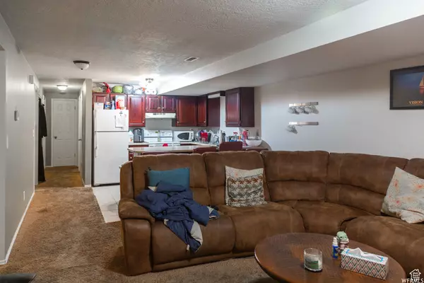 Provo, UT 84604,1650 WOODLAND DR #108