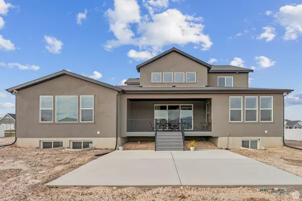 Clinton, UT 84015,2118 N SNOWY CRANE DR