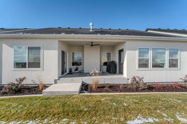 Saratoga Springs, UT 84045,1452 N STELLAR WAY #307