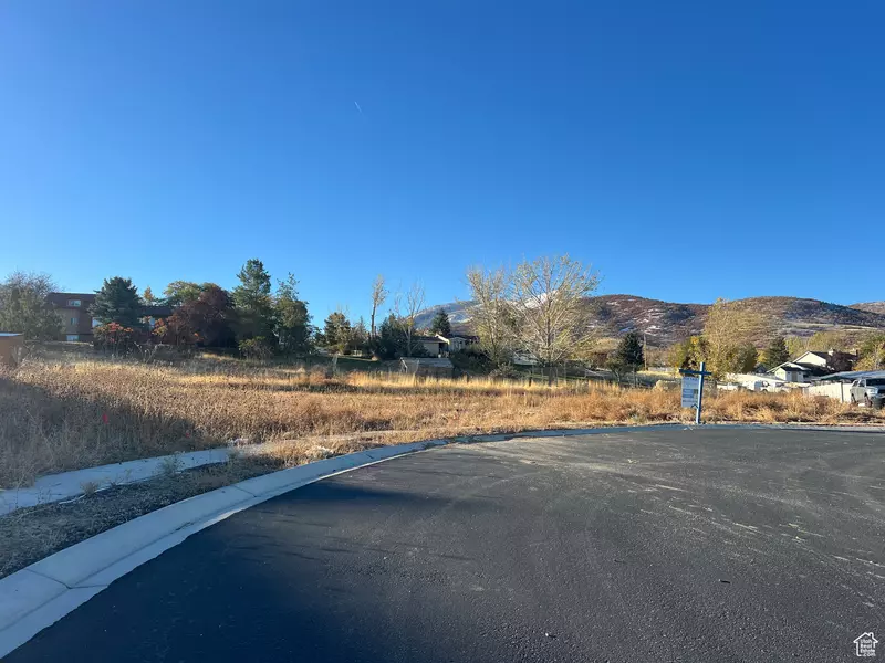 802 N DRYLAND CIR #9, Elk Ridge, UT 84651