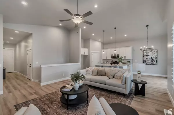 South Jordan, UT 84095,3527 W HAVEN AIRE