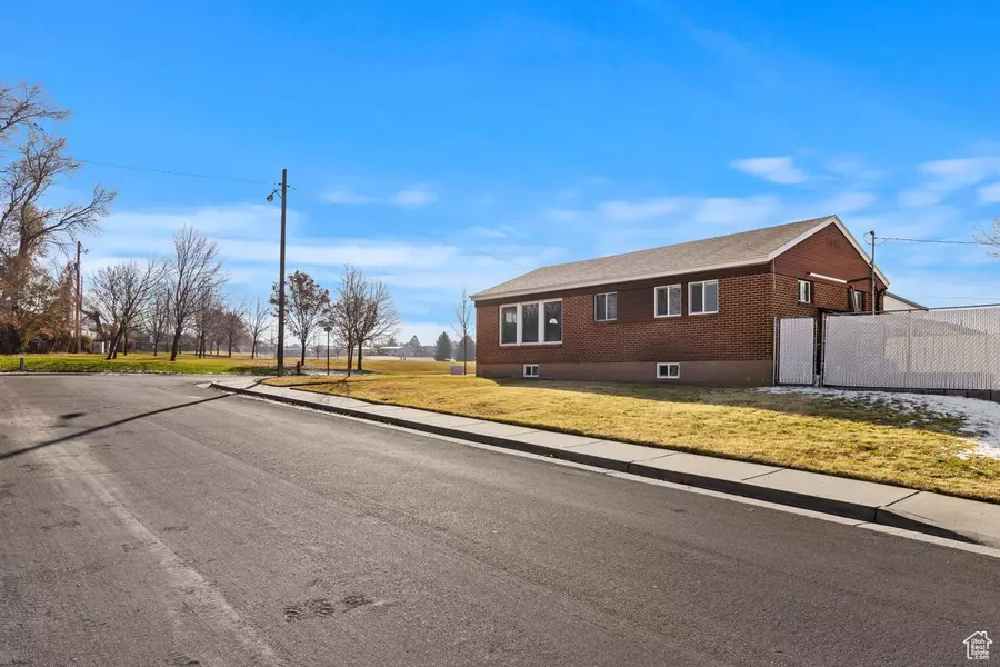 172 E 4475 S, Ogden, UT 84405