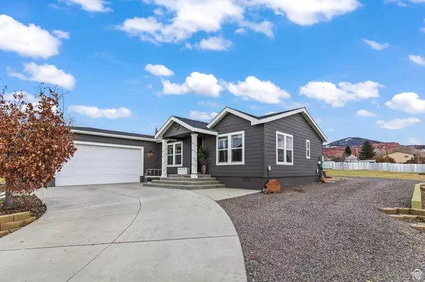 Bicknell, UT 84715,17 S 100 W