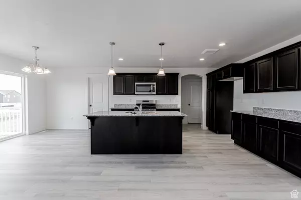 Riverton, UT 84096,13735 S DEVERS DR #2108