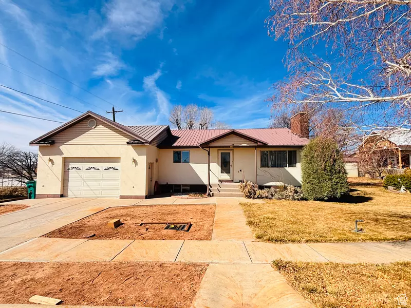 138 S 500 W, Blanding, UT 84511