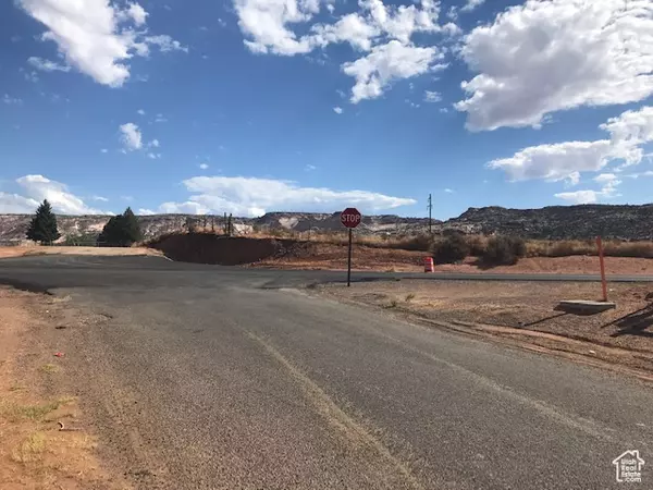 Escalante, UT 84726,1061 E HERITAGE LN