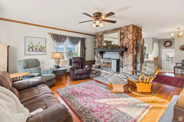 Glenwood, UT 84730,110 N 400 E