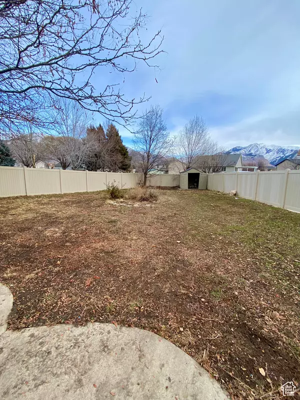 Ogden, UT 84404,856 SUNFLOWER DR