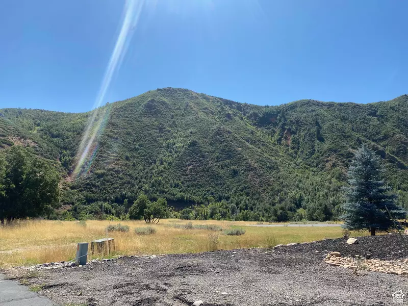 169 S MEADOW DR E #18, Springville, UT 84663