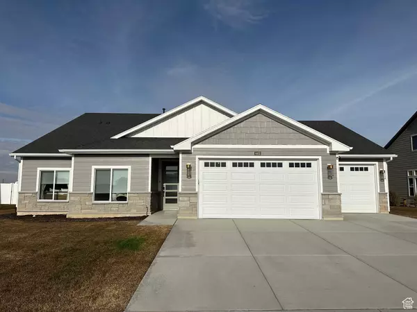 4452 W 1050 S, West Point, UT 84015