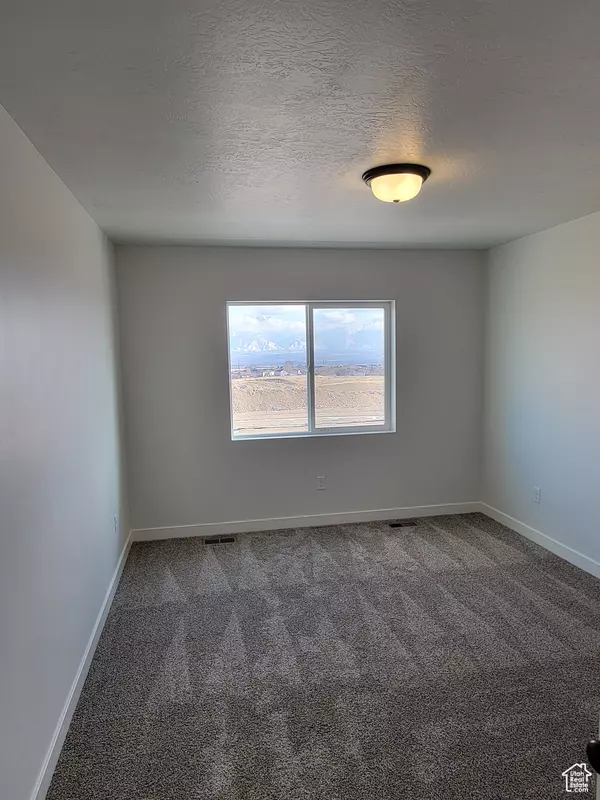 West Jordan, UT 84081,6845 S STATIC PEAK DR #277