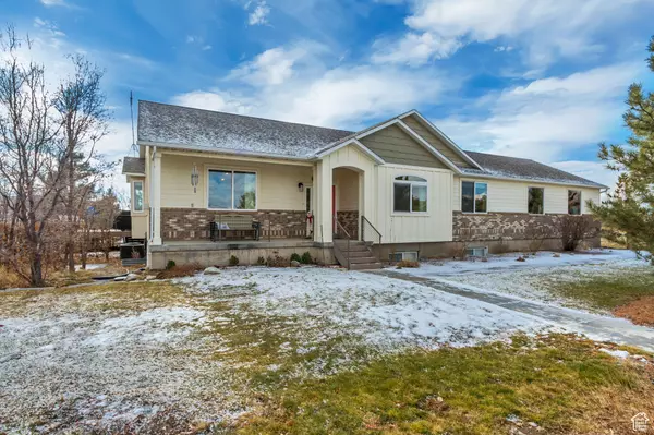 8856 N CEDAR FORT CIR, Eagle Mountain, UT 84005