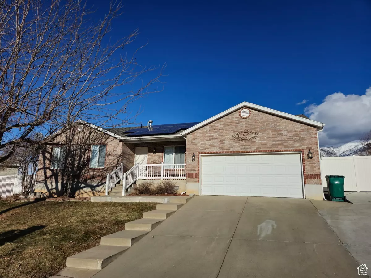 Layton, UT 84040,819 N COUNTRY HILLS DR