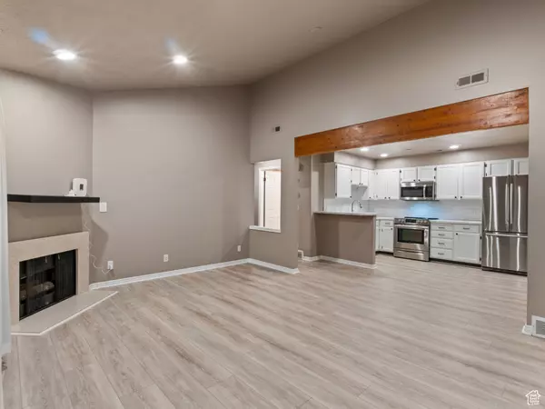 Washington Terrace, UT 84405,5425 S 350 E #16D