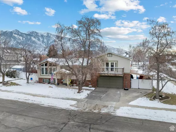 Sandy, UT 84093,2332 E WILLOW HILLS DR