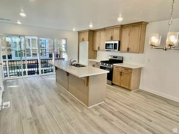 Riverton, UT 84096,12926 S CORONA ARCH CT #576