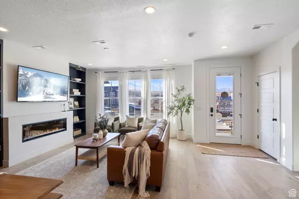 West Jordan, UT 84081,6972 W TERRAINE RD S #139
