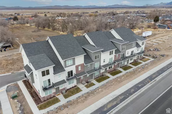 2805 S ORCHARD HILL LN, Perry, UT 84302