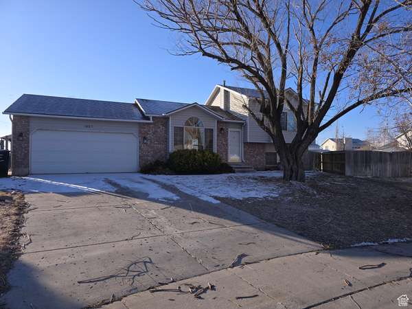 5627 W WALNUT RIDGE CIR S, Salt Lake City, UT 84118