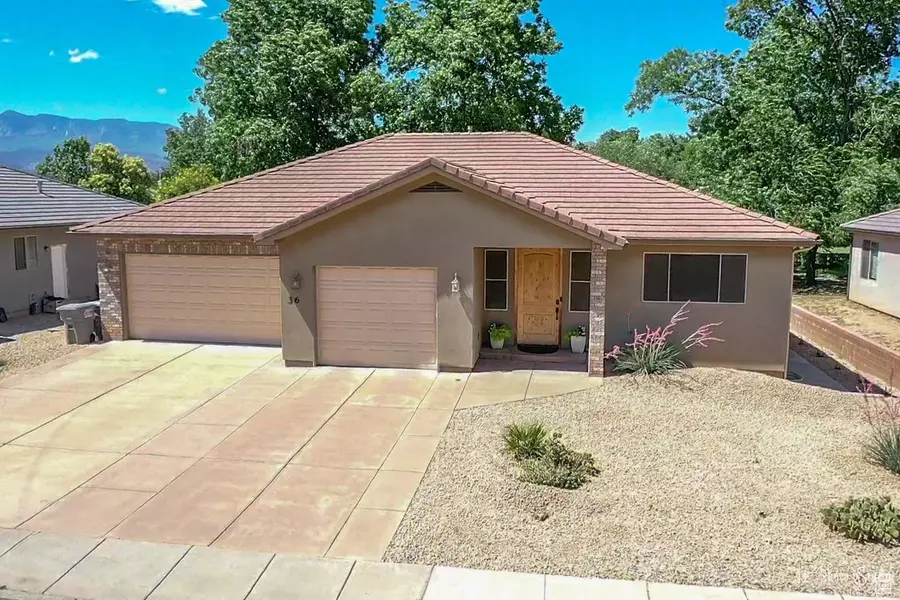 36 W CENTER ST, La Verkin, UT 84745