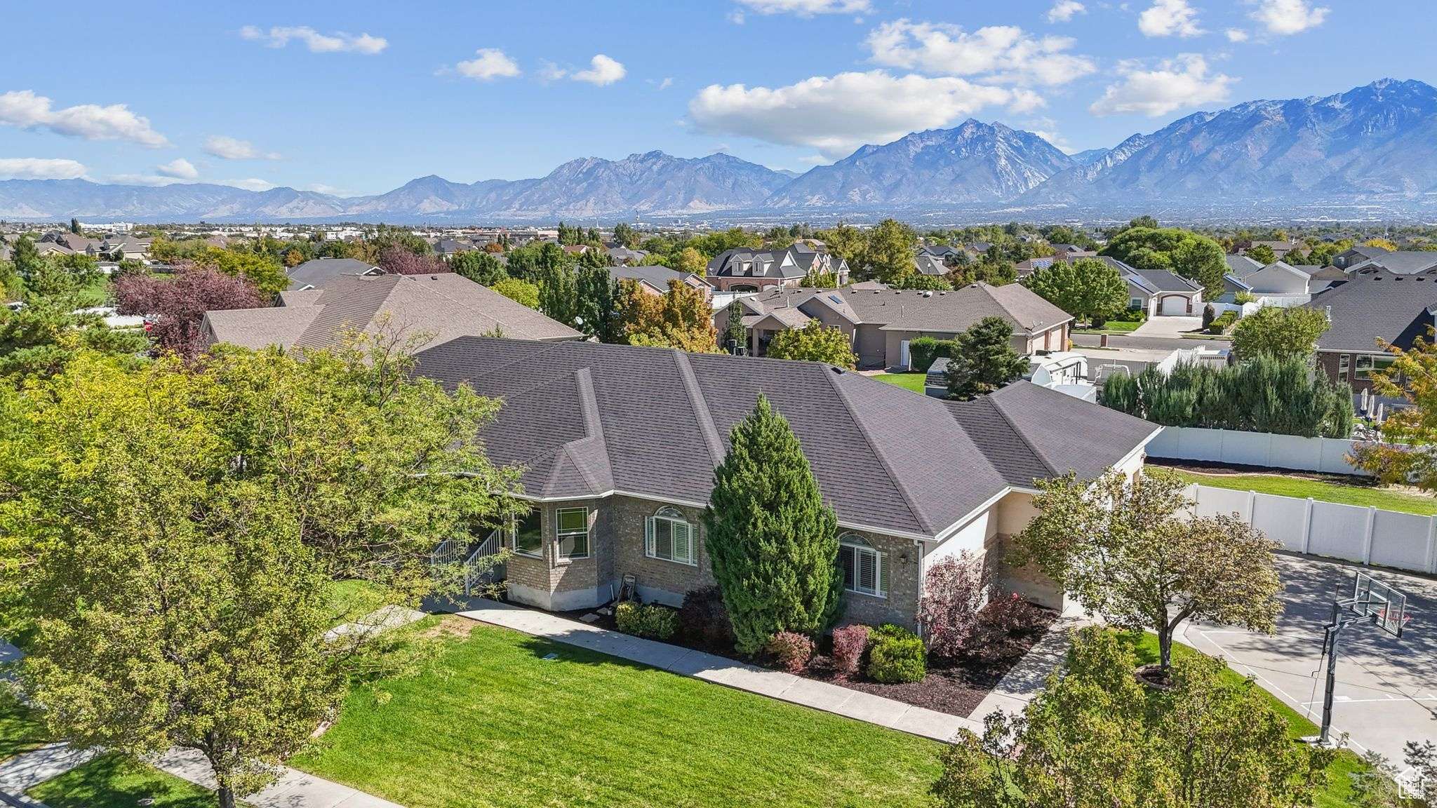 12159 S SWENSEN CIR, Riverton, UT 84096
