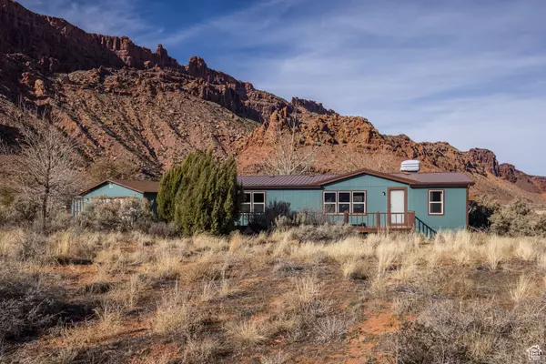 2824 S ANGEL ROCK RD, Moab, UT 84532