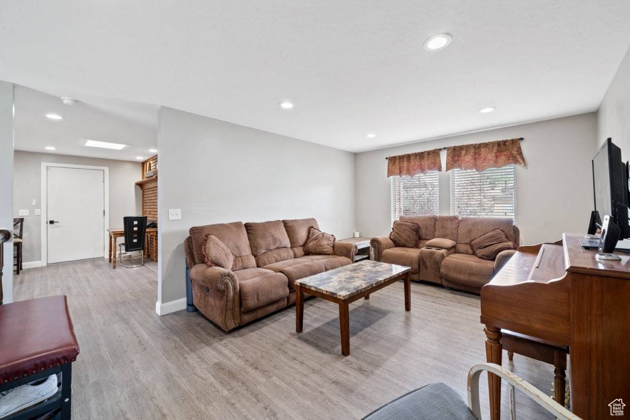 South Weber, UT 84405,2283 E 7925 S