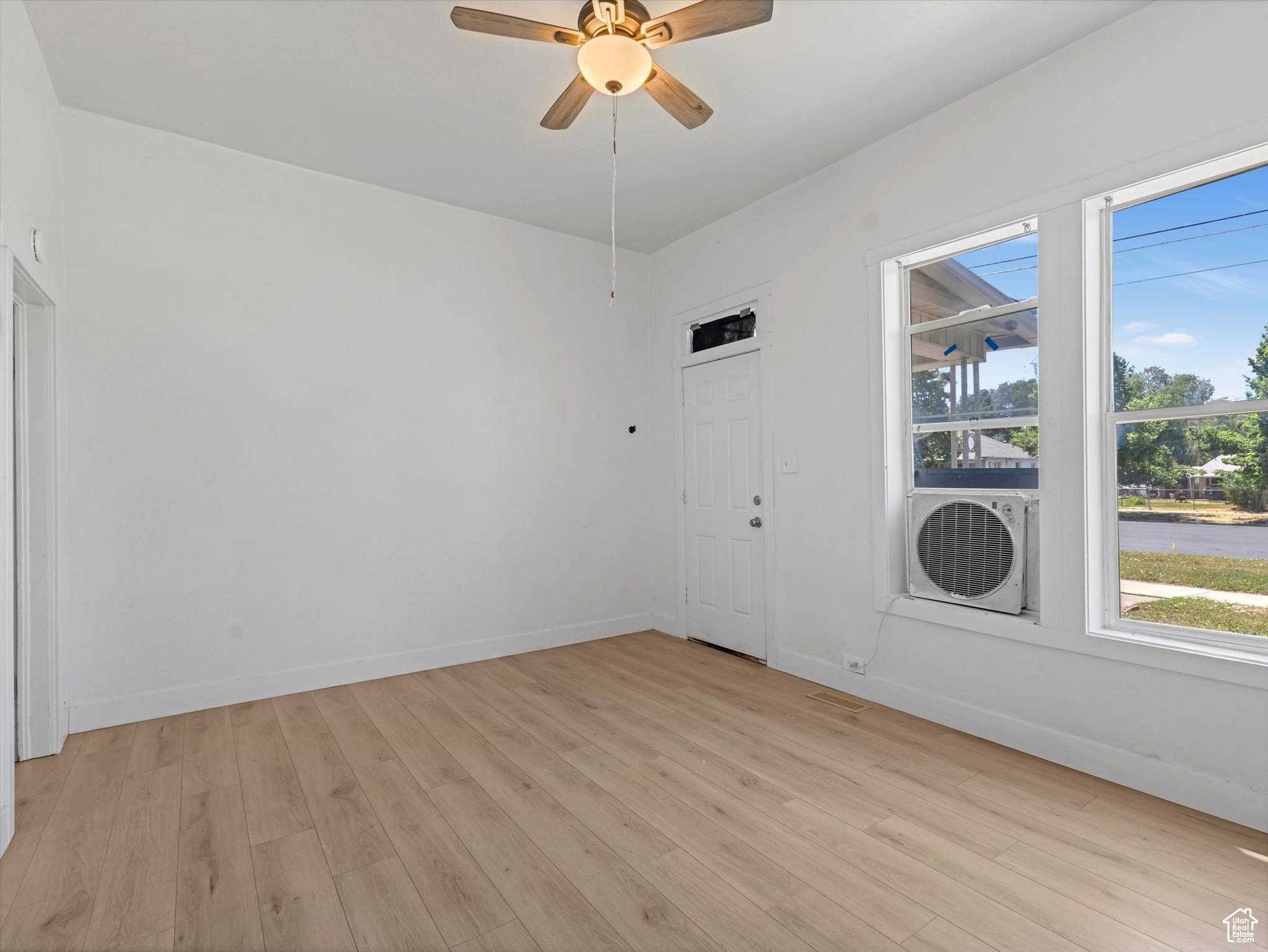 Salt Lake City, UT 84116,836 W 300 N