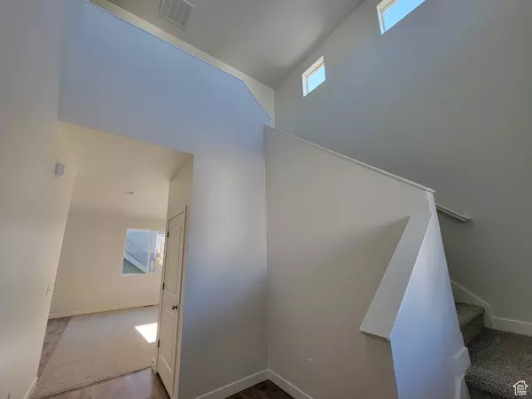 West Jordan, UT 84081,6696 S GLADE CREEK DR W #243
