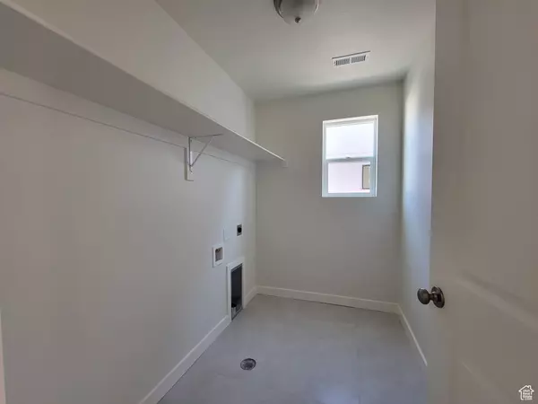 West Jordan, UT 84081,6696 S GLADE CREEK DR W #243