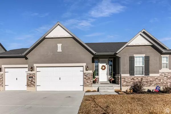 1038 W REGATTA LN, Stansbury Park, UT 84074