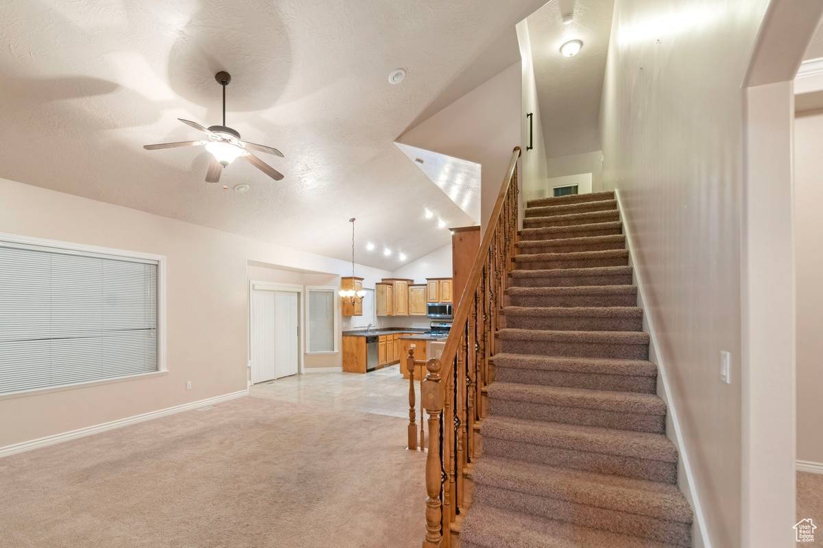 Saratoga Springs, UT 84045,203 W FOX HOLLOW DR