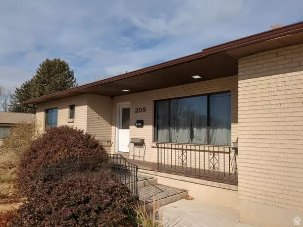 Kaysville, UT 84037,205 E 200 N #DOWN-2