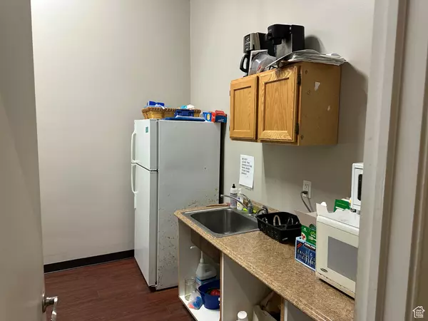 Millcreek, UT 84109,2827 S 2300 E