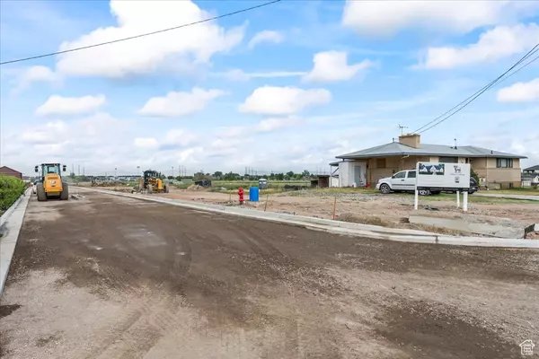 West Haven, UT 84401,2730 W 3417 S #2
