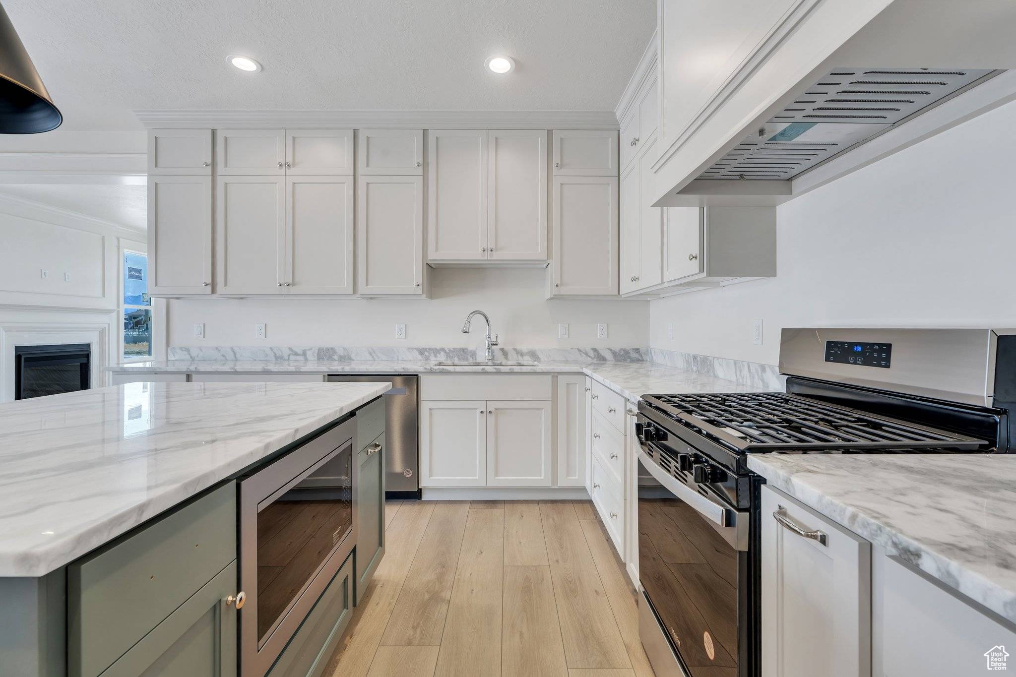 Vineyard, UT 84059,5 STILLWATER ST #145