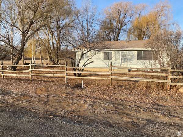 5980 S 9000 E, Jensen, UT 84035